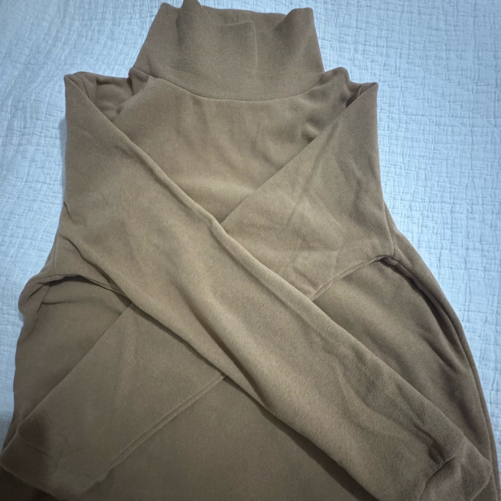Dudley Stephens Classic Camel Turtleneck Sweater